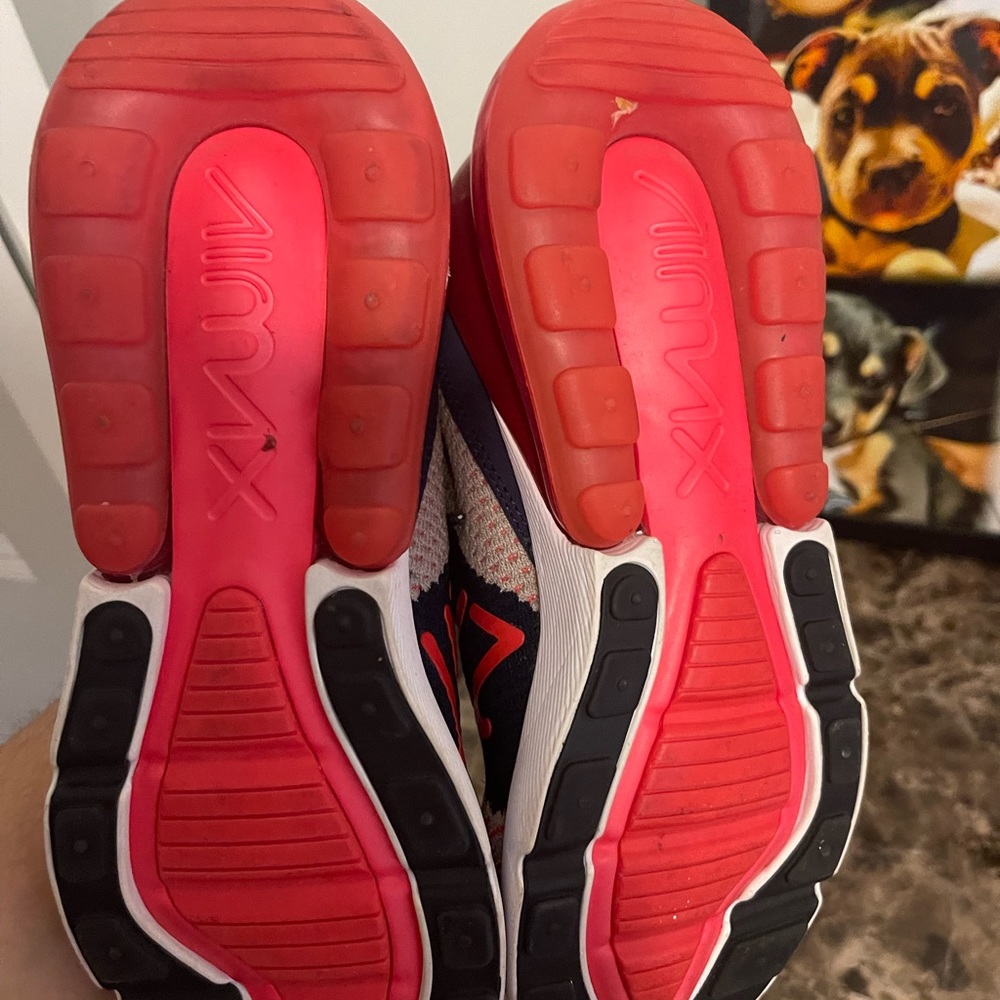 Nike - Picture 2 of 2